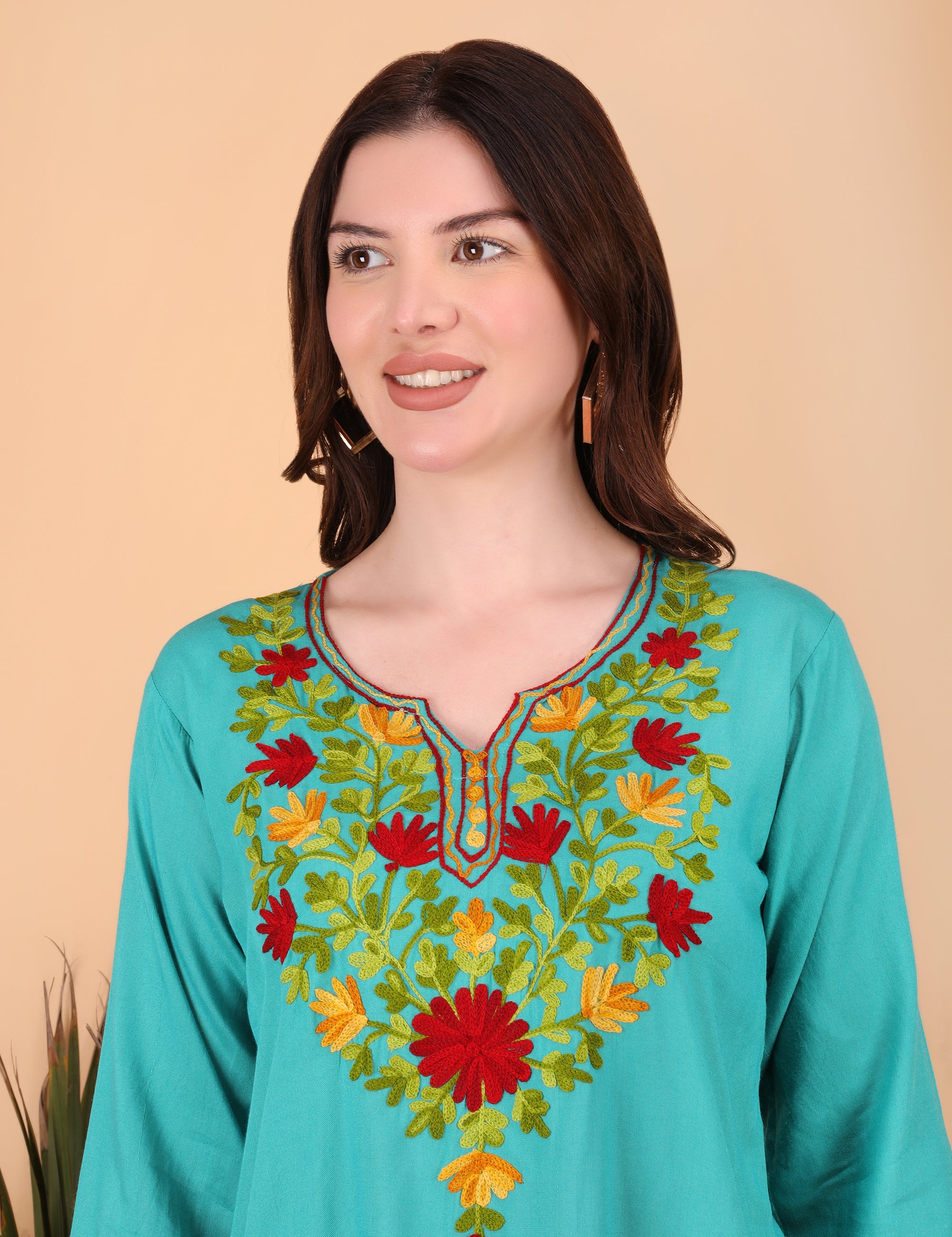 Women Ryon Kashmiri Embriodered Short Regular Fit Kurti