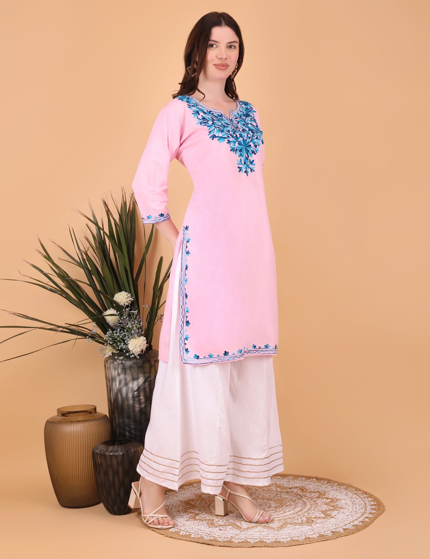 Women's Cotton Straight Kashmiri Embroidery Kurti