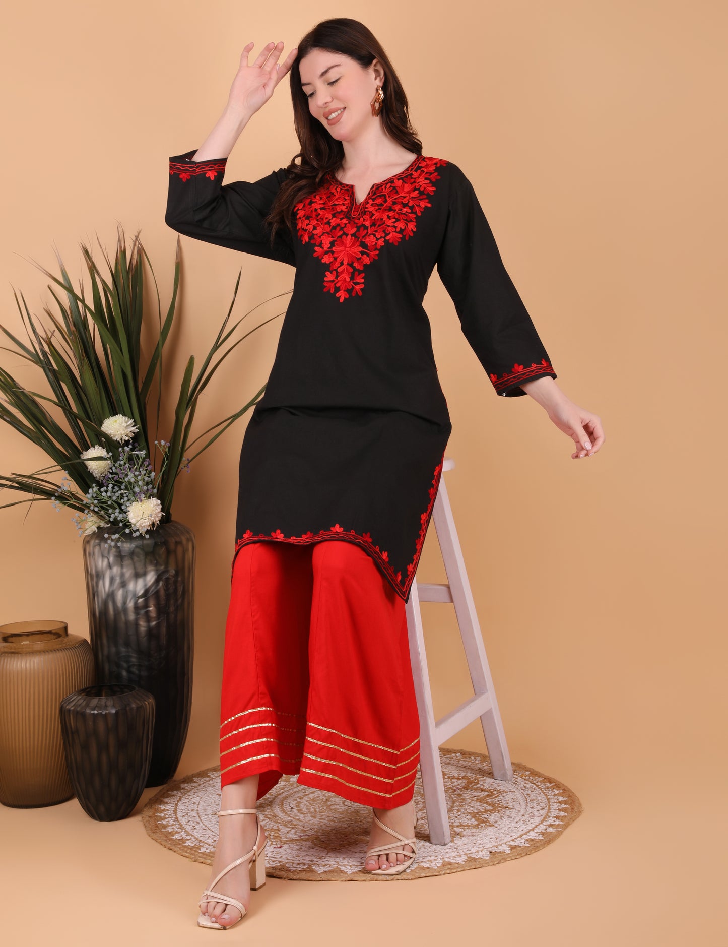 Women's Cotton Straight Kashmiri Embroidery Kurti