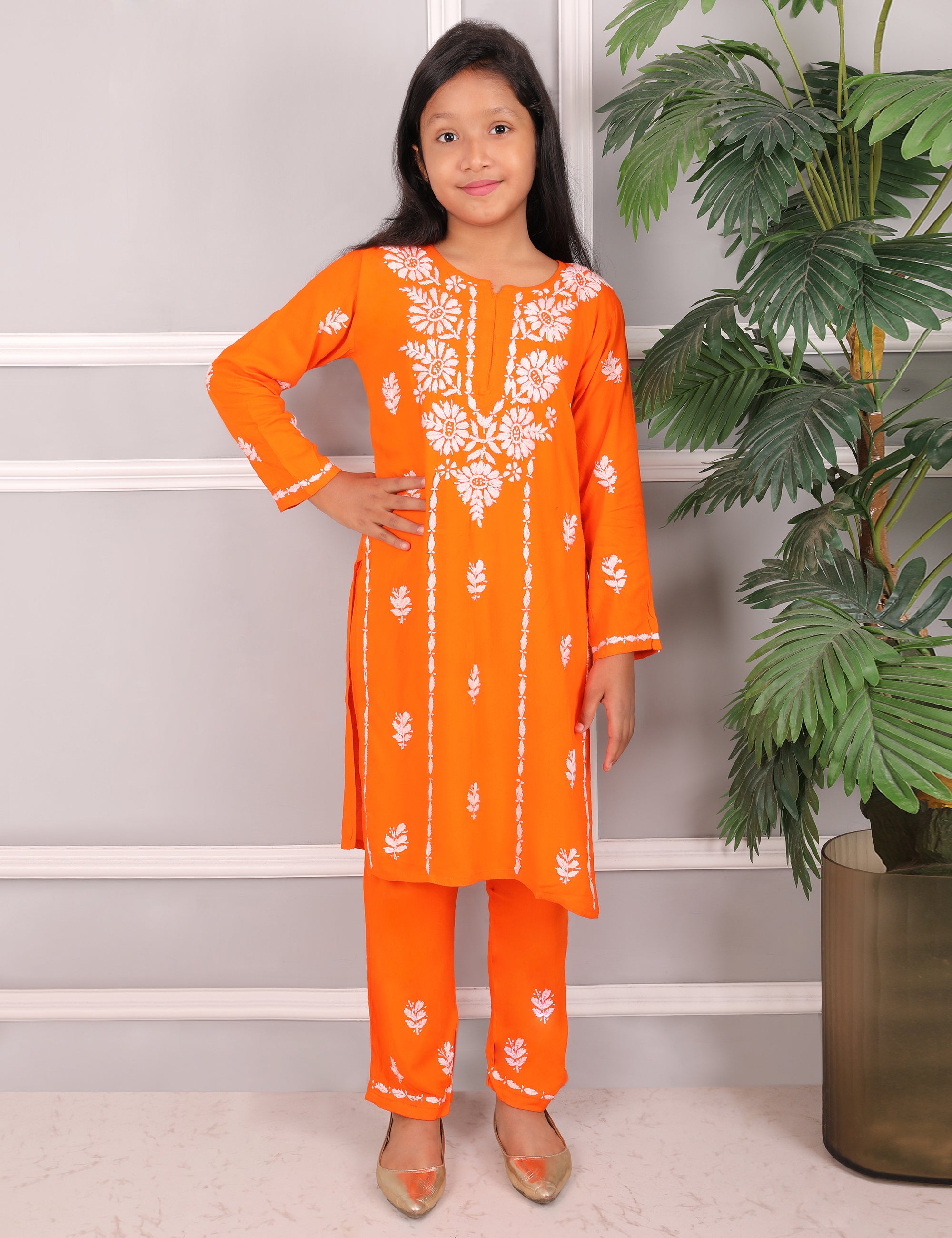 iKRABIB Kids Lucknowi Chikankari Kurti & Pant Set, 3/4 Sleeves