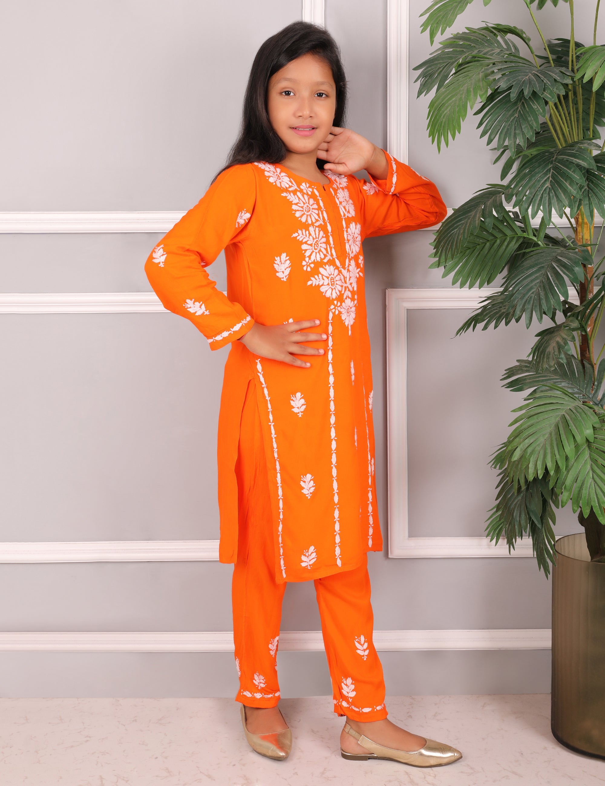iKRABIB Kids Lucknowi Chikankari Kurti & Pant Set, 3/4 Sleeves