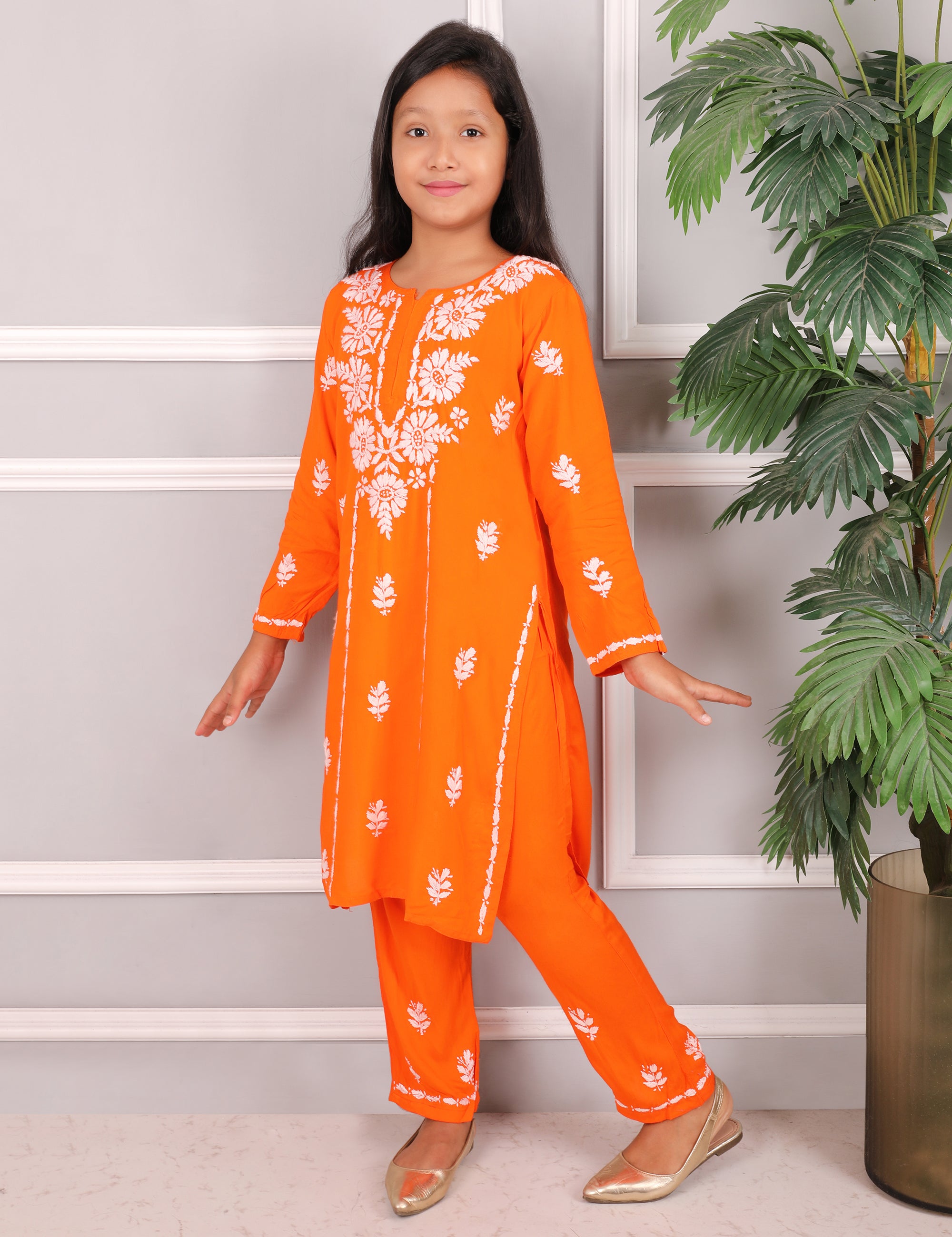 iKRABIB Kids Lucknowi Chikankari Kurti & Pant Set, 3/4 Sleeves