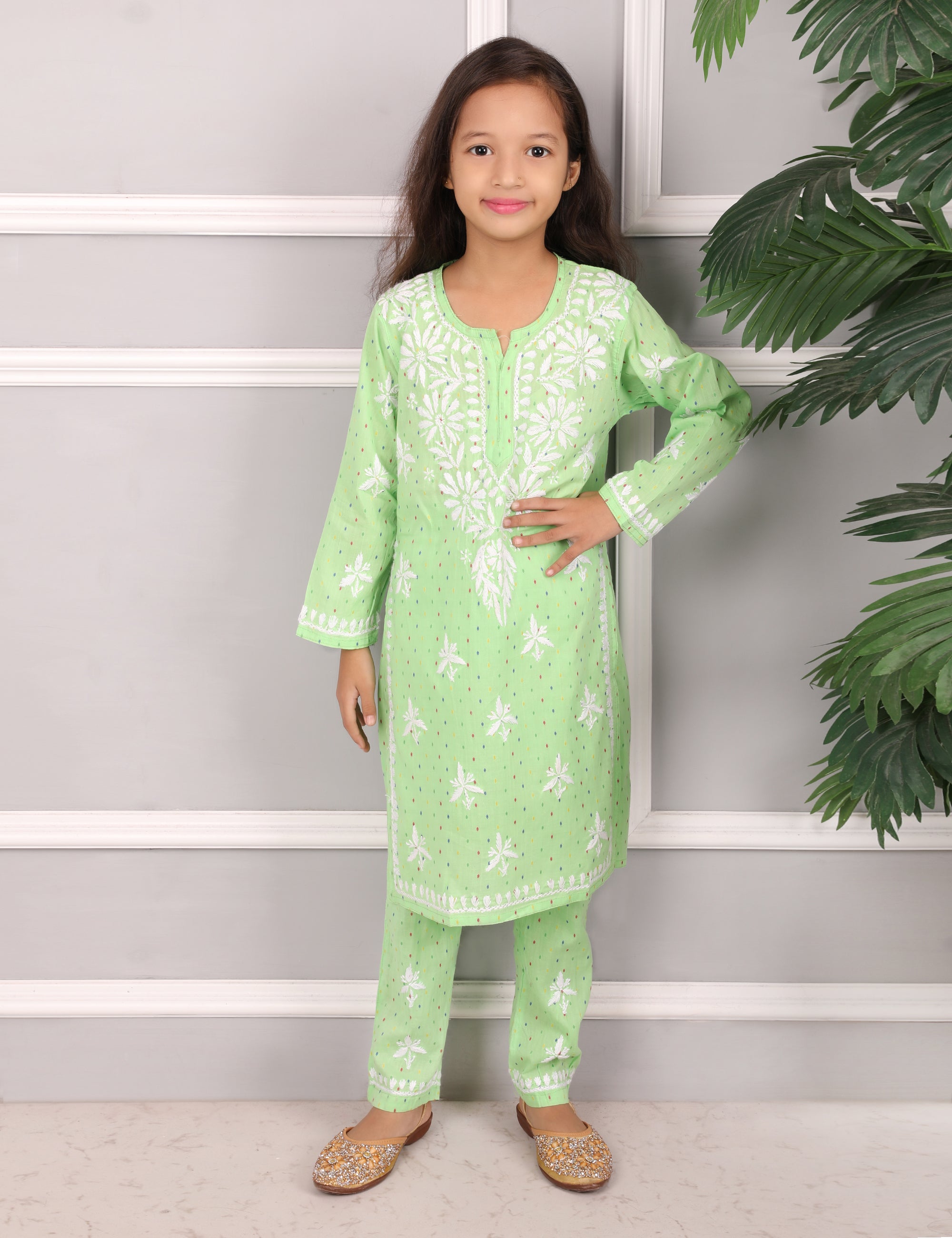 iKRABIB Kids Lucknowi Chikankari Kurti & Pant Set, 3/4 Sleeves