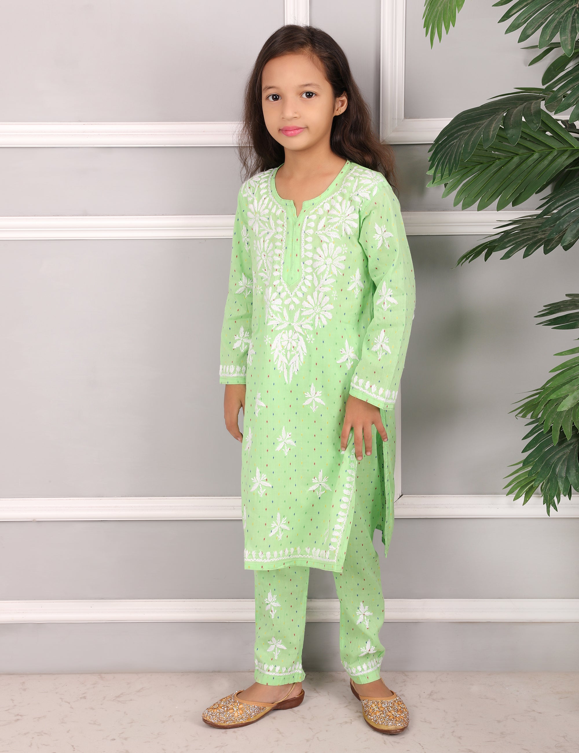 iKRABIB Kids Lucknowi Chikankari Kurti & Pant Set, 3/4 Sleeves