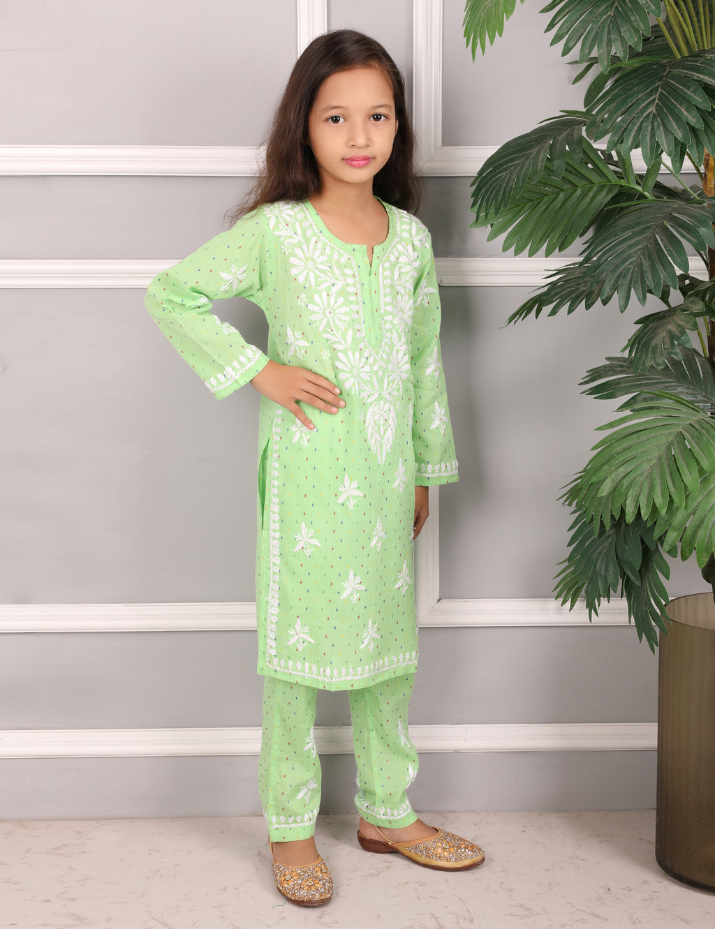 iKRABIB Kids Lucknowi Chikankari Kurti & Pant Set, 3/4 Sleeves
