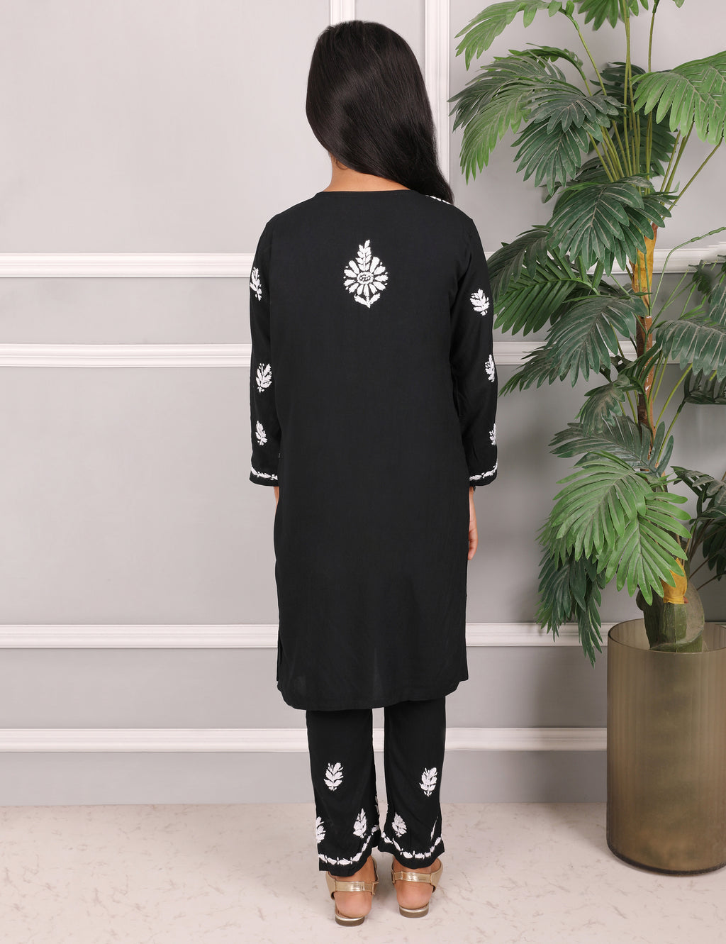Kids Traditional Lucknowi Chikankari Kurti Paint Set, 3/4 Sleeves, Ethnic Wear