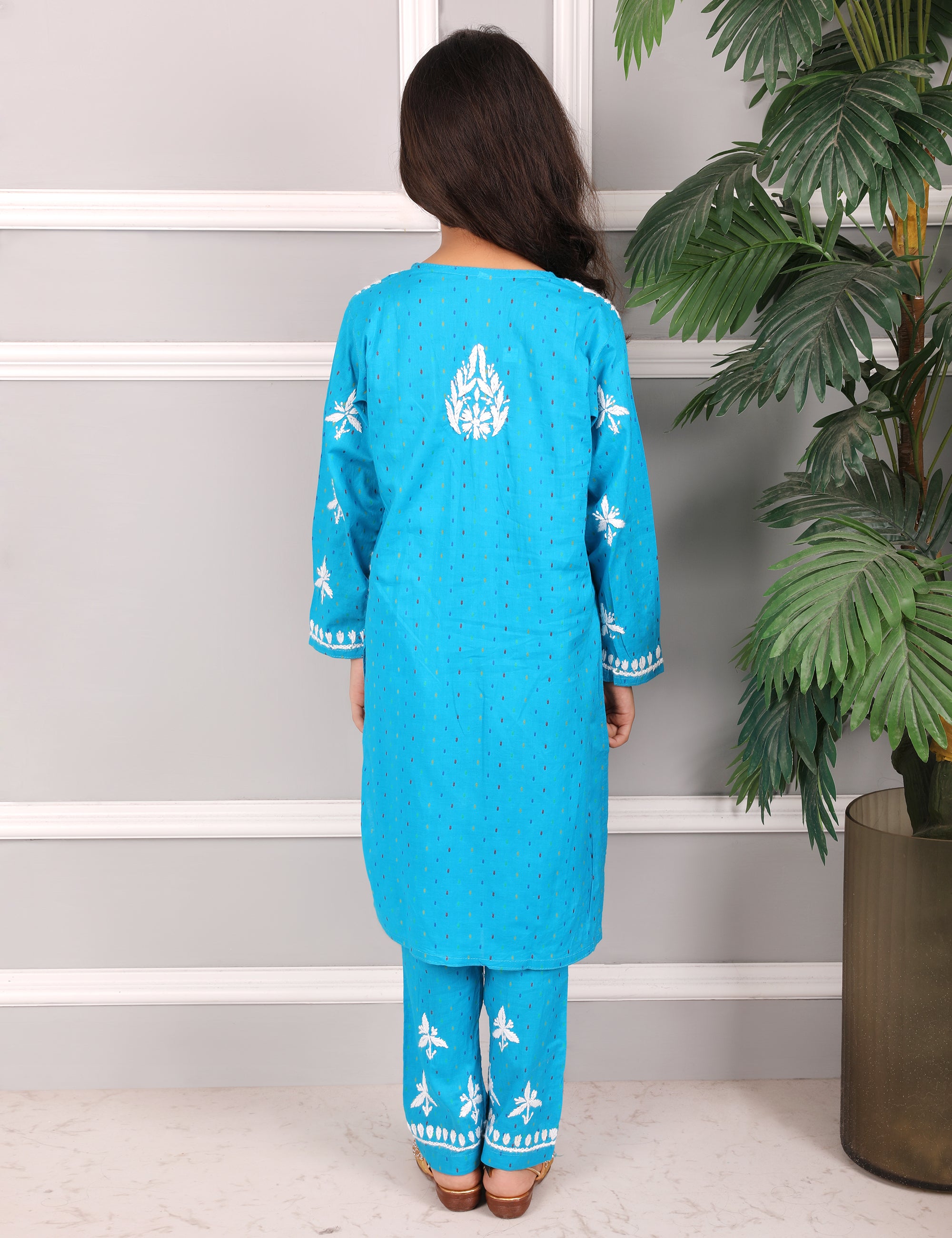 iKRABIB Kids Lucknowi Chikankari Kurti & Pant Set, 3/4 Sleeves