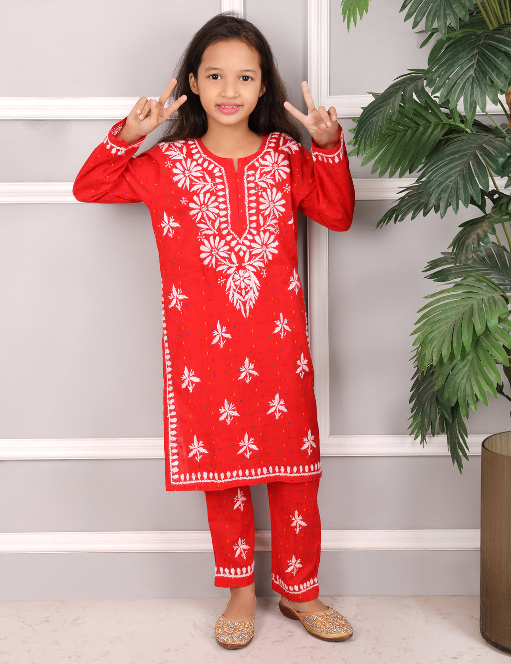 iKRABIB Kids Lucknowi Chikankari Kurti & Pant Set, 3/4 Sleeves