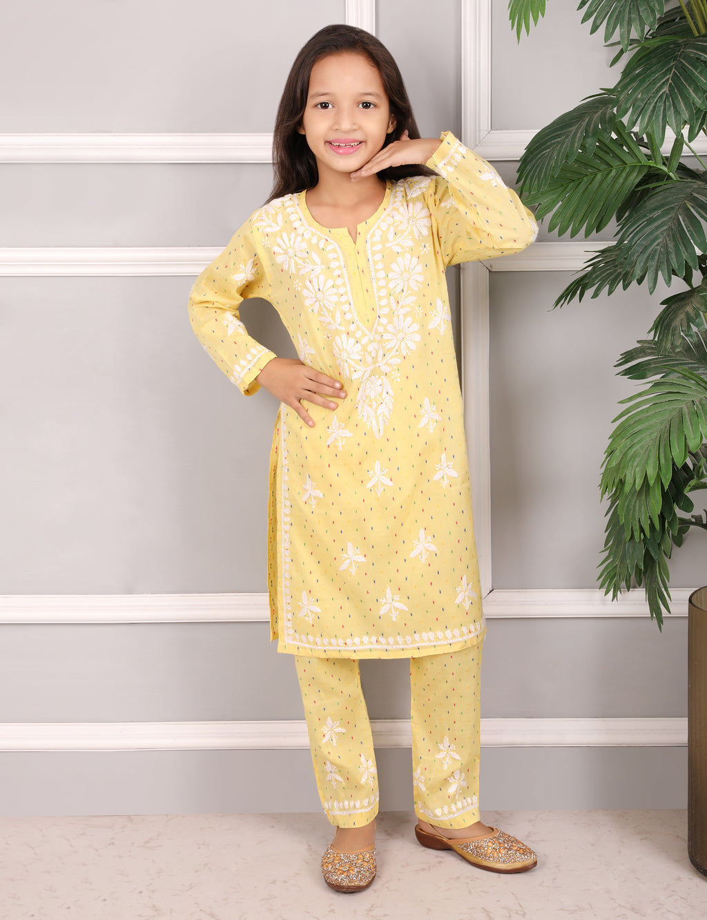 iKRABIB Kids Lucknowi Chikankari Kurti & Pant Set, 3/4 Sleeves