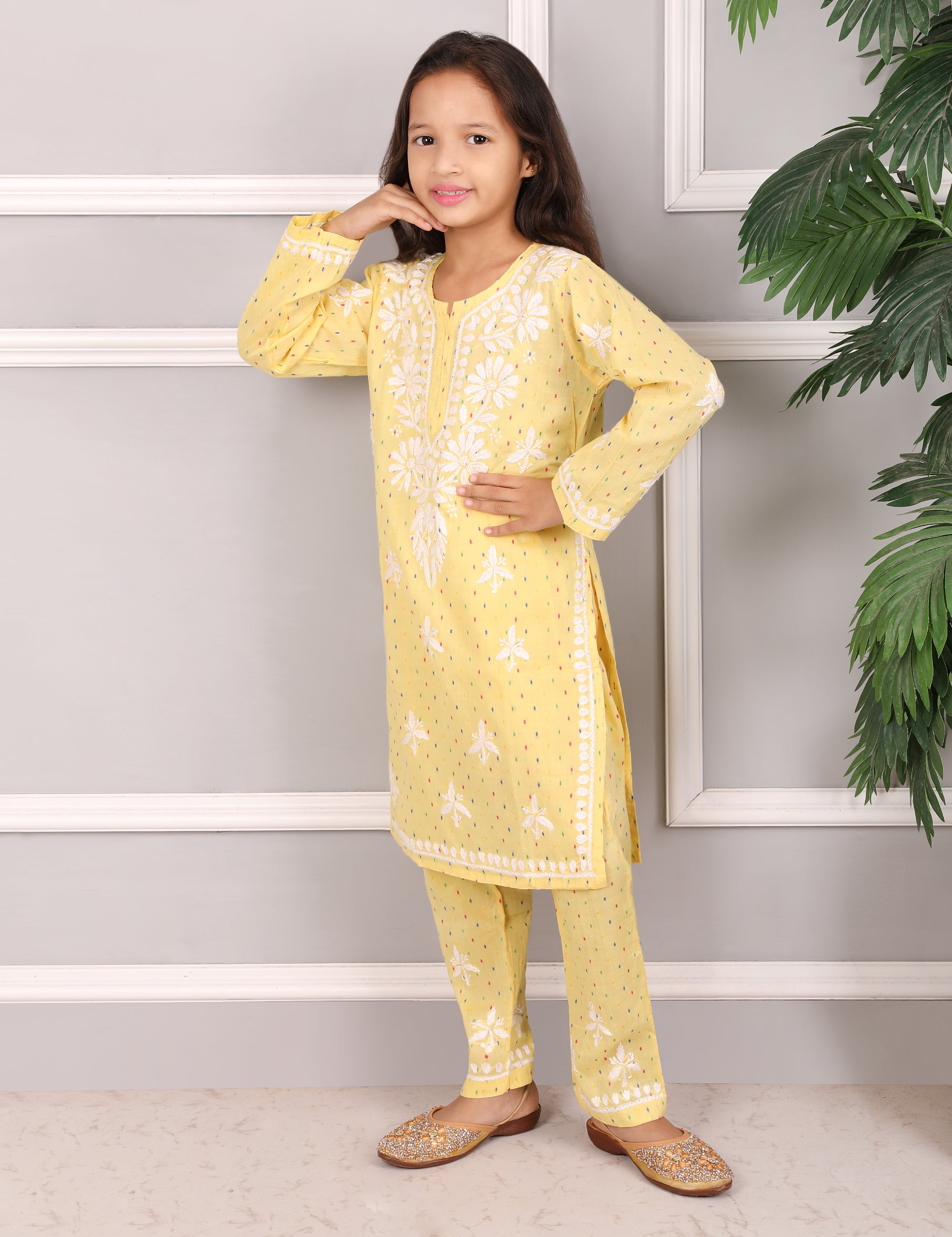 iKRABIB Kids Lucknowi Chikankari Kurti & Pant Set, 3/4 Sleeves