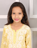 iKRABIB Kids Lucknowi Chikankari Kurti & Pant Set, 3/4 Sleeves