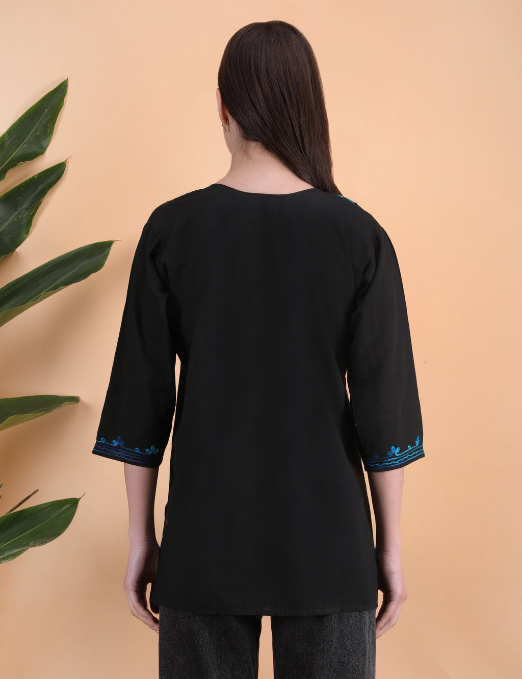 Women Cotton Kashmiri Embriodered Short Regular Fit Kurti