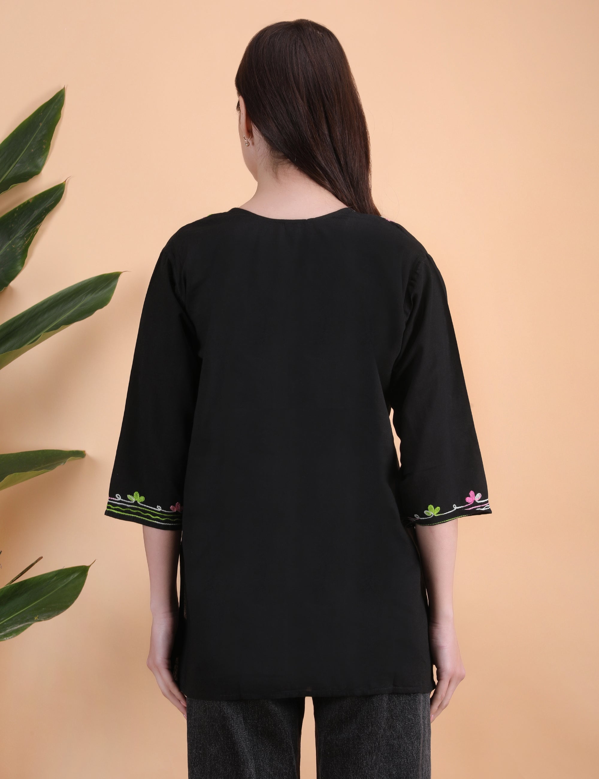 Women Cotton Kashmiri Embriodered Short Regular Fit Kurti