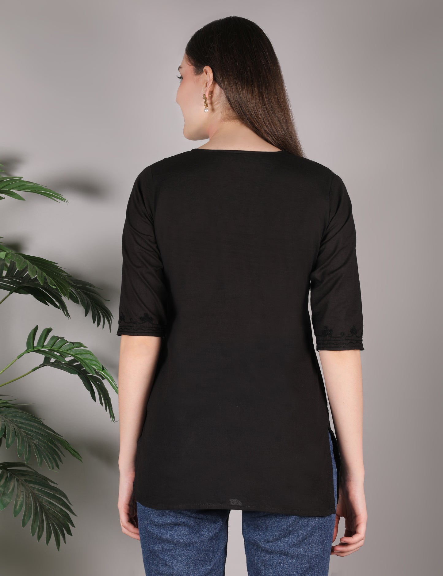 Women Cotton Kashmiri Embriodered Short Regular Fit Kurti